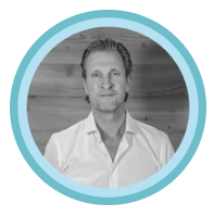 Joost Vogelaar, D.O.