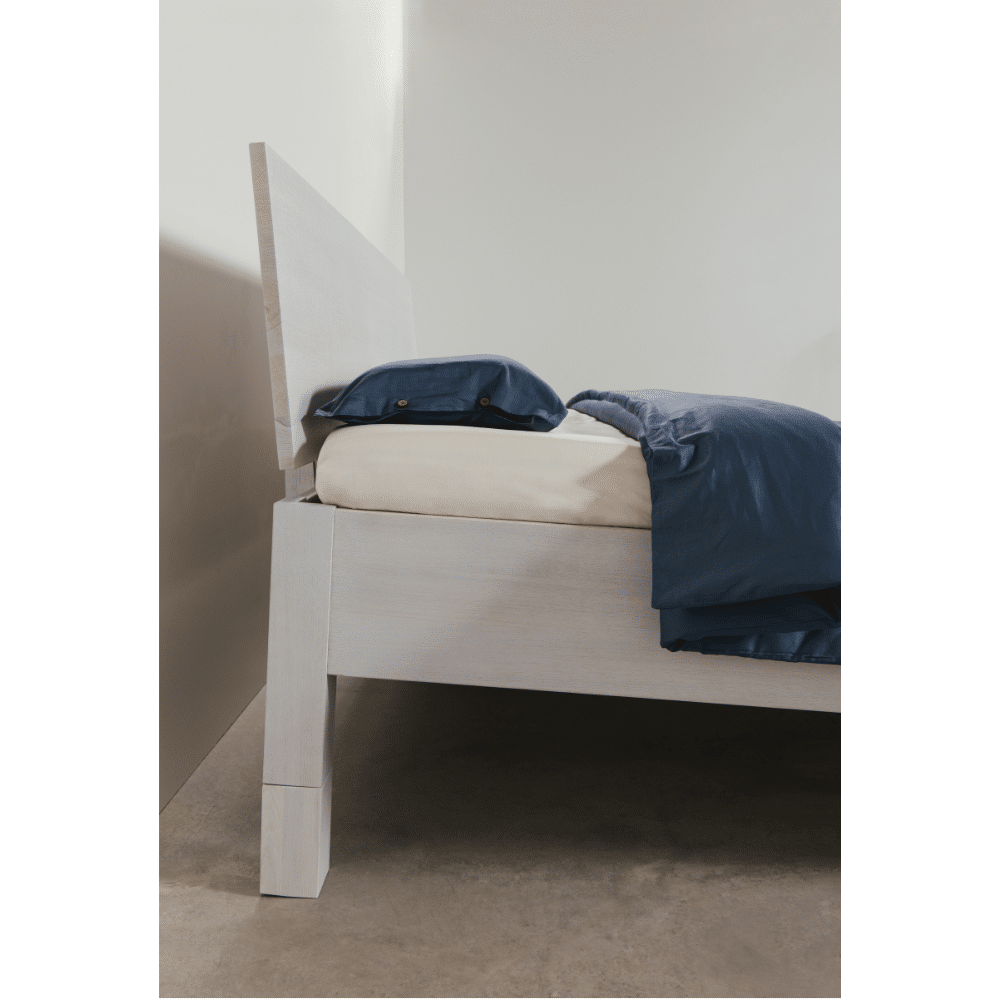 Solid-Oak-with-White-Wash-Stain-side-view-Pummer-Inclined-Bed-Frame.png Solid-Oak-with-White-Wash-Stain-side-view-Pummer-Inclined-Bed-Frame.png